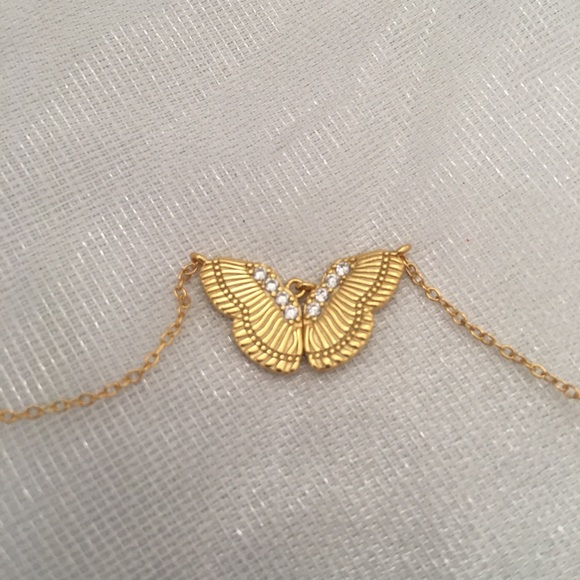 NWOT butterfly necklace - Picture 2 of 7